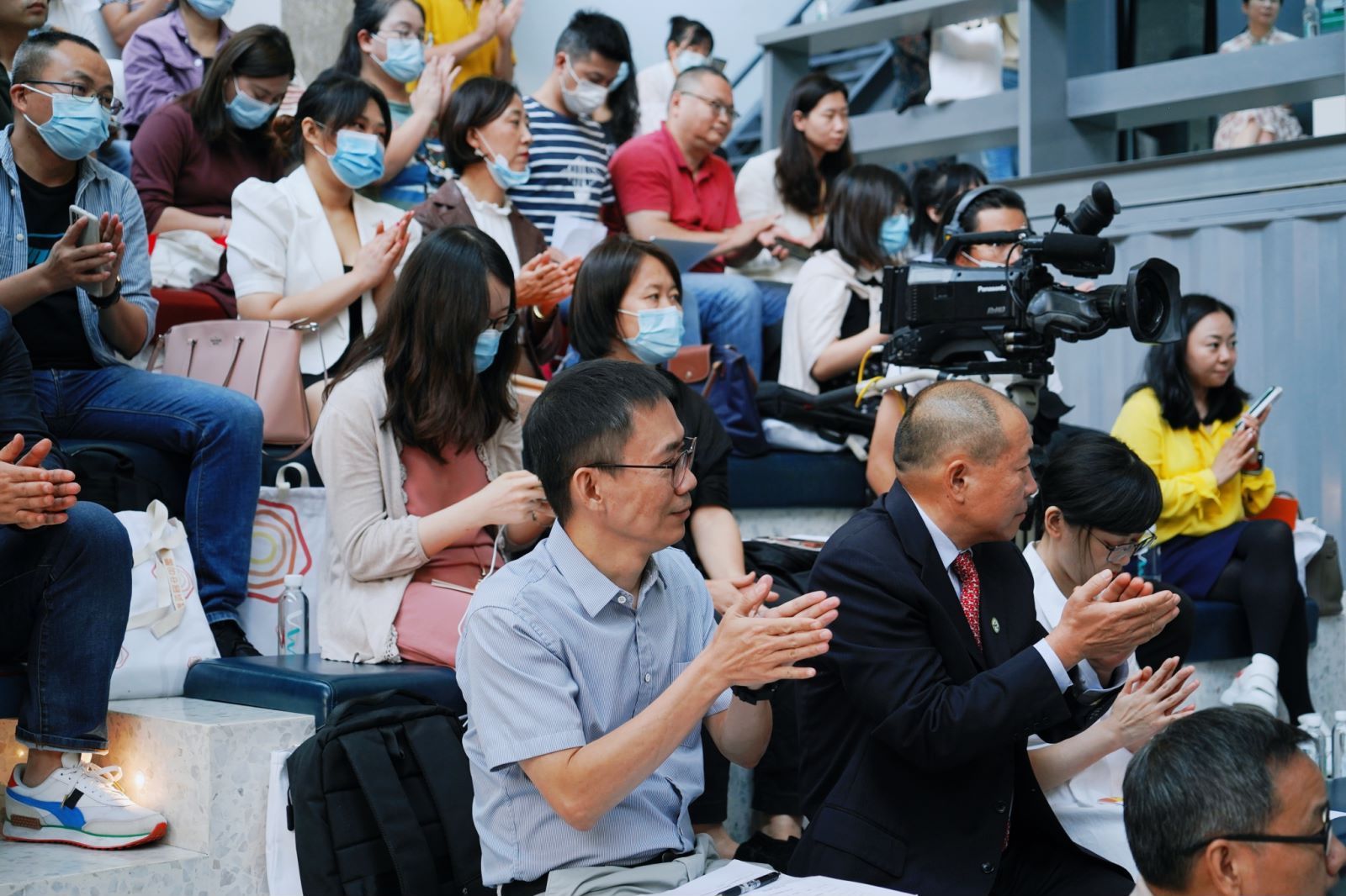 如圖片無法顯示,請刷新頁面